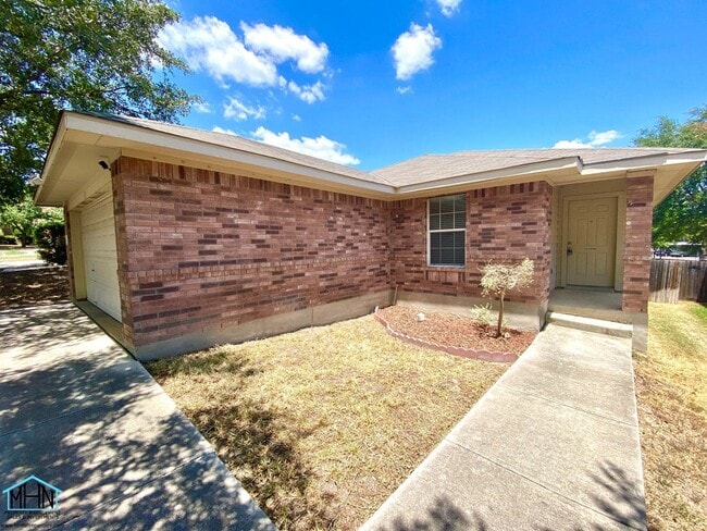 Building Photo - Inviting, Bright, Fresh, and Ready to Welc...
