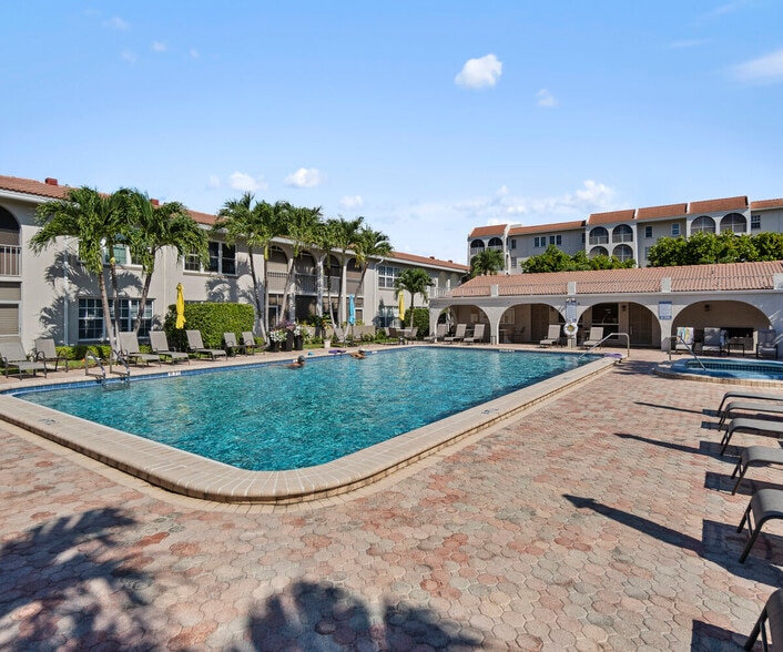 Building Photo - 250 NE 20th St