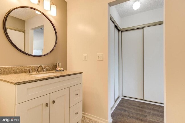 Building Photo - 11707 Summerchase Cir