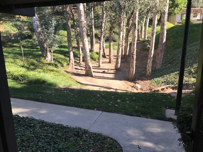 Building Photo - 765 Knollwood Ln