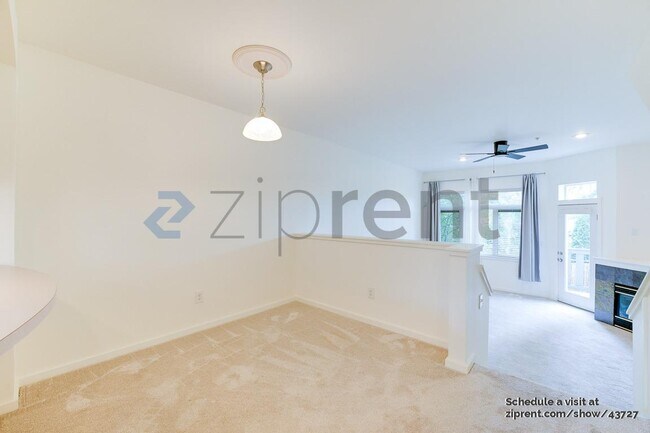 Building Photo - 11570 Stone Ave N