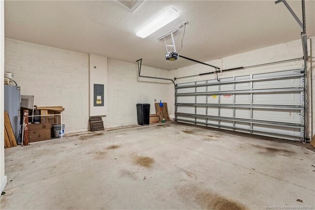 Building Photo - 7461 SW Harbor Cove Dr