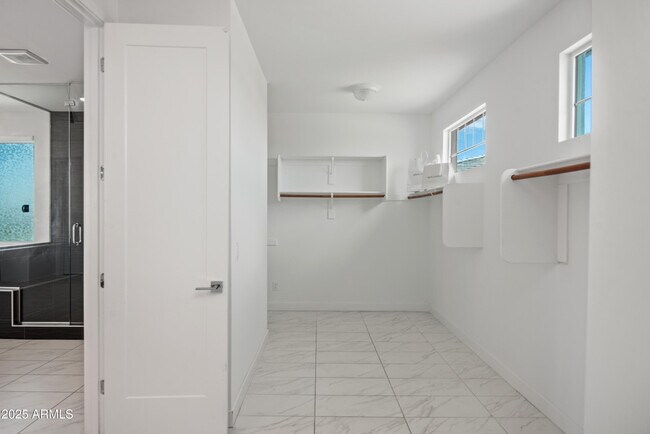 Building Photo - 3150 S Quinn Ave