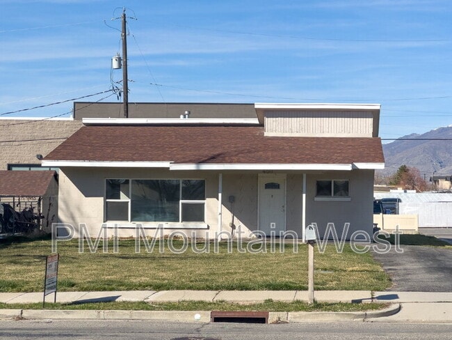 Building Photo - 450 W 200 N