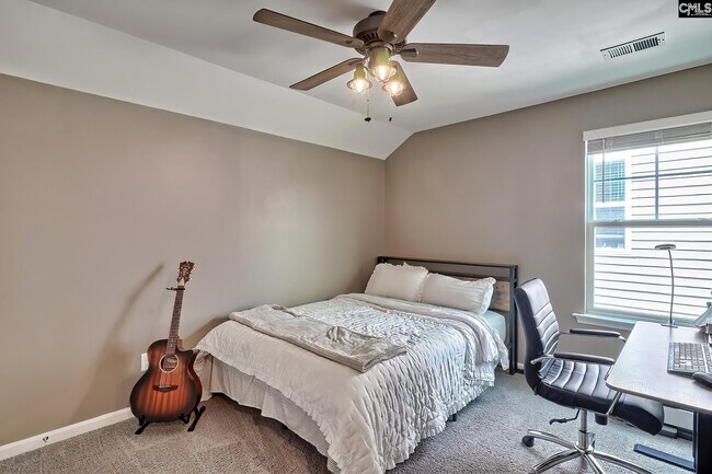 Building Photo - 517 Ludlow Ln