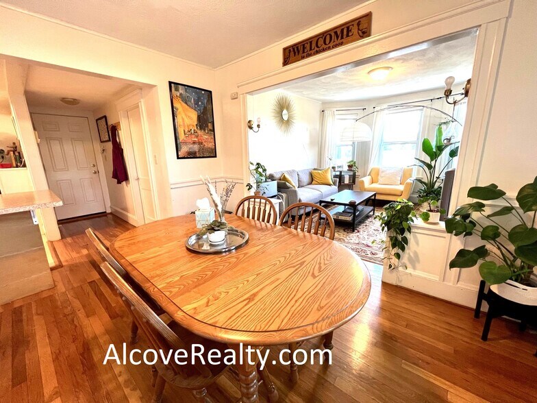 Building Photo - 225 Summer St