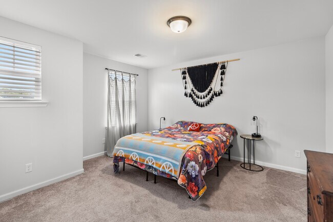 Building Photo - 246 Sessile Oak Rd