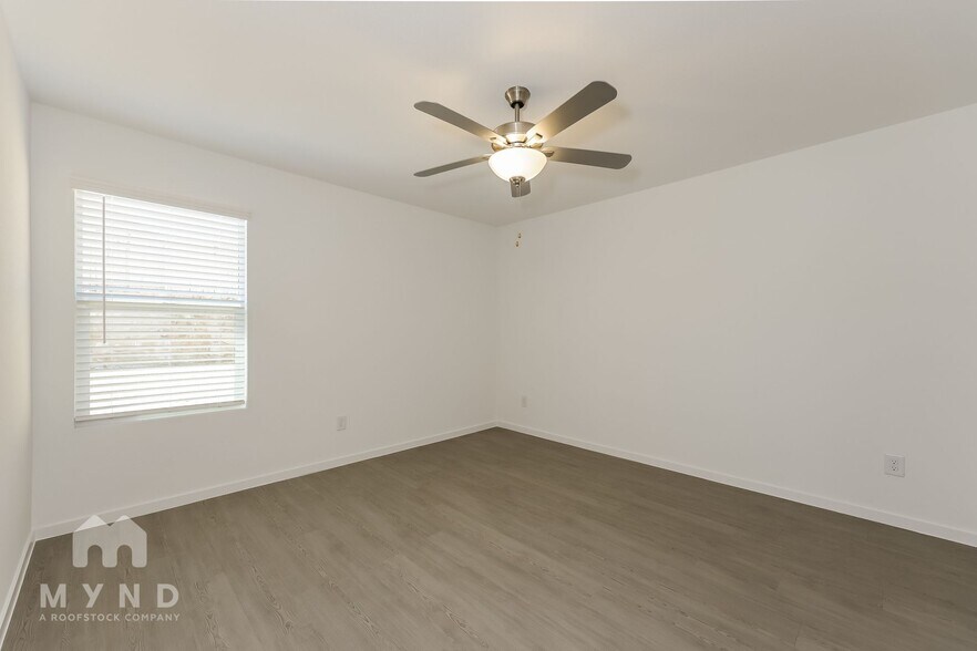 Building Photo - 2760 Ctr Crk Ln