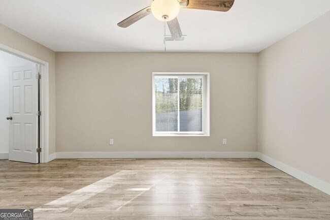 Building Photo - 1735 Carter Cir