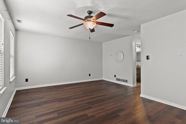 Building Photo - 43 Gristmill Ln