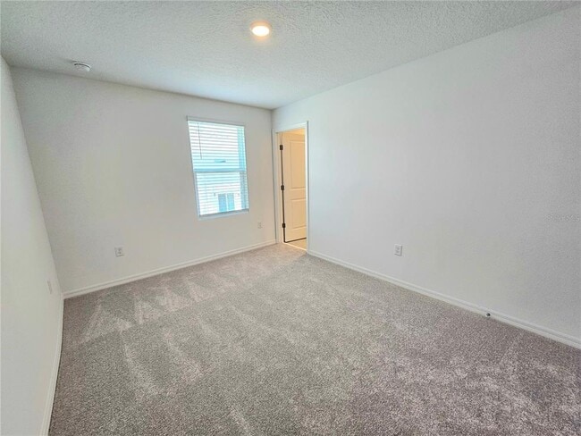 Building Photo - 3098 Skyline Lp