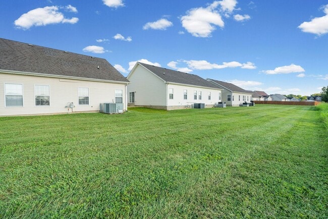 Building Photo - 3738 Meadow Ridge Ln