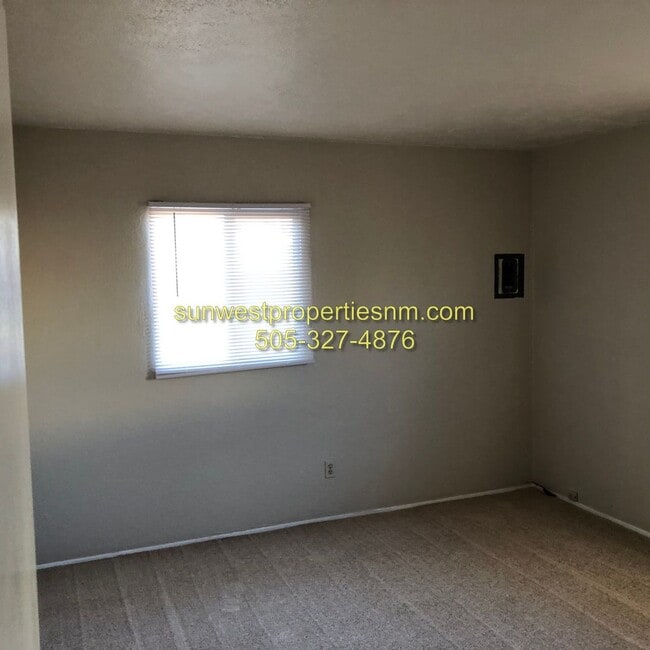 Building Photo - 3 Bedroom, 2 Bath, 1 Car Garage with Fence...