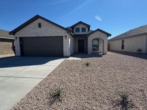 Building Photo - 10300 Pronghorn Rd
