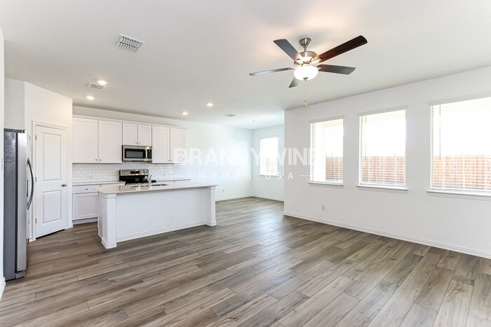 Building Photo - 341 Wentworth Dr