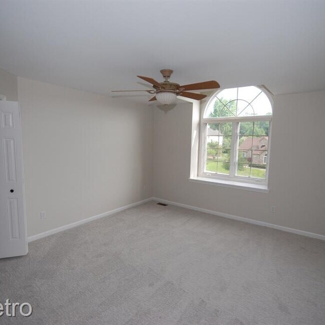 Building Photo - 5121 Parkgate Dr