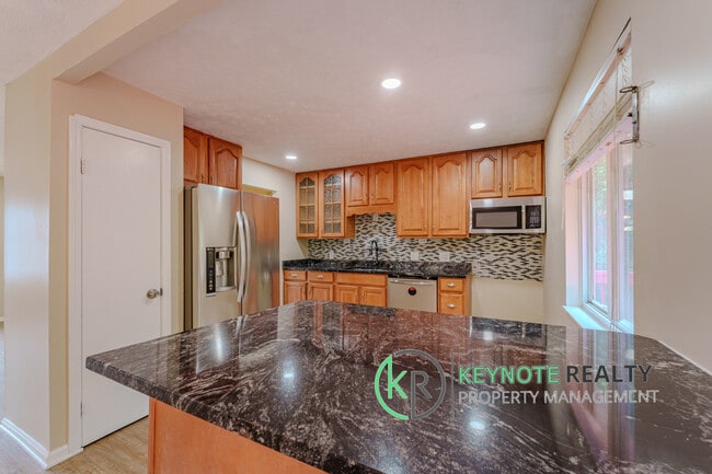 Building Photo - 1467 Hazelgrove Dr