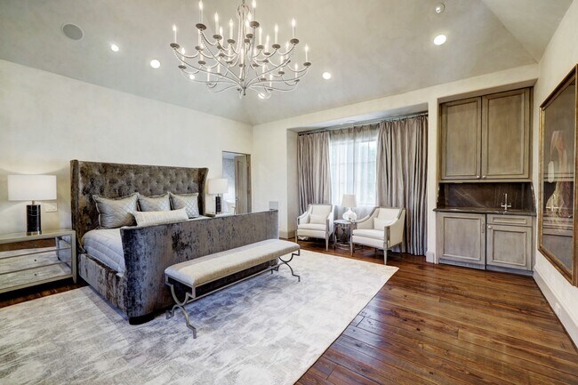 Building Photo - 5610 Lynbrook Dr