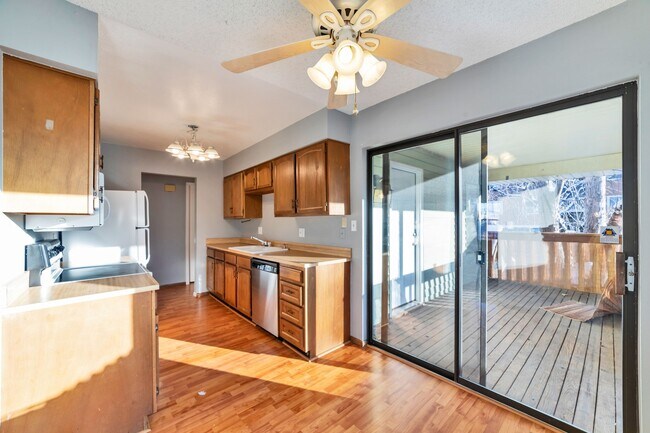 Building Photo - 6450-6452 Newcombe Ct.