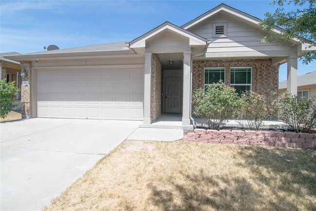 Building Photo - 504 Comal Run