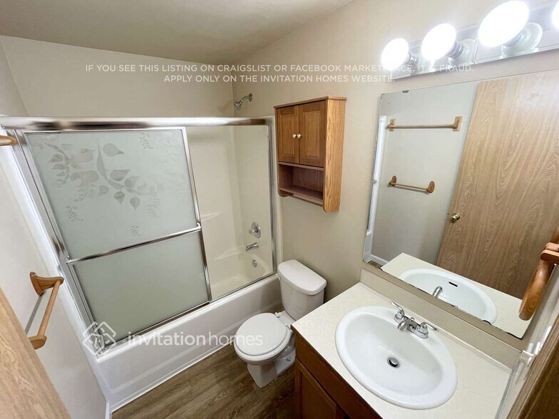 Building Photo - 4603 60th Dr NE