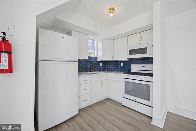 Building Photo - 311 Holmes Rd
