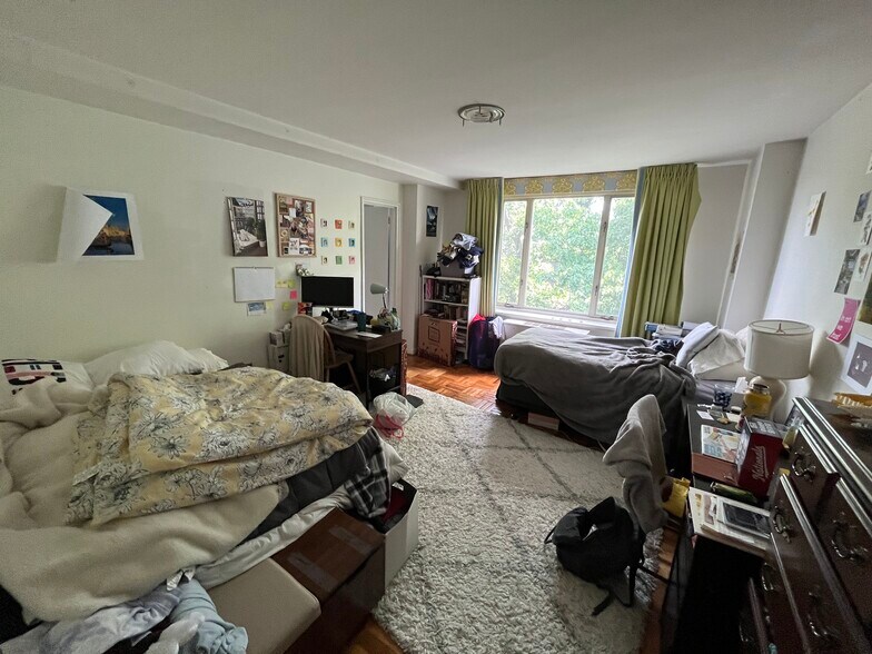 Bedroom 1 (master) - 4301 Massachusetts Ave NW