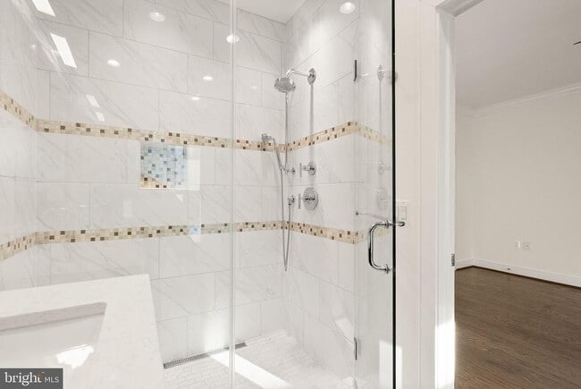 Building Photo - 1508 16th Ct N