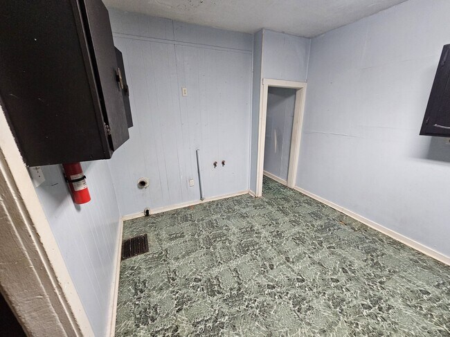 Building Photo - 644 N Howard St