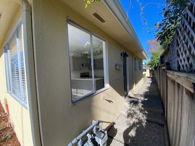 Building Photo - 284-286 Junipero