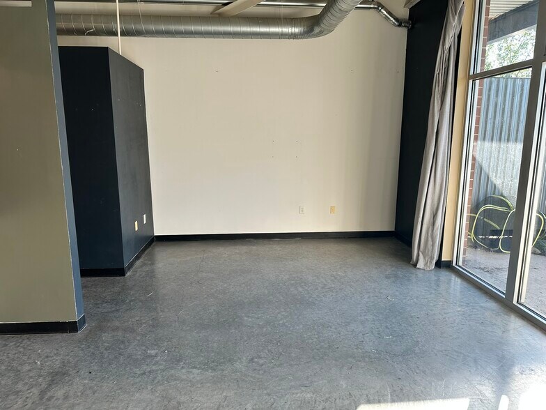 Building Photo - 5200 Peachtree Rd