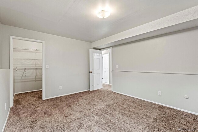 Building Photo - 3707 Lander Ln