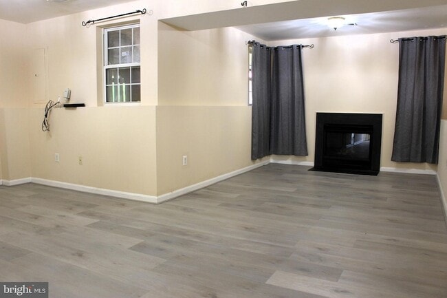 Building Photo - 42856 Golf View Dr