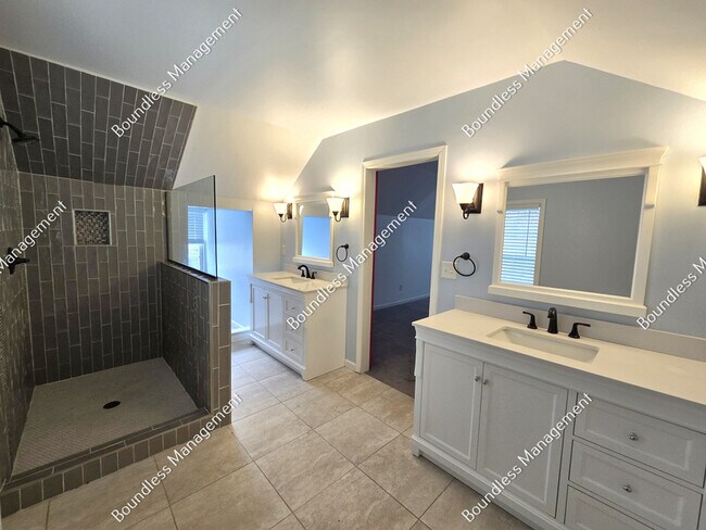 Building Photo - 2649 Jefferson Terrace