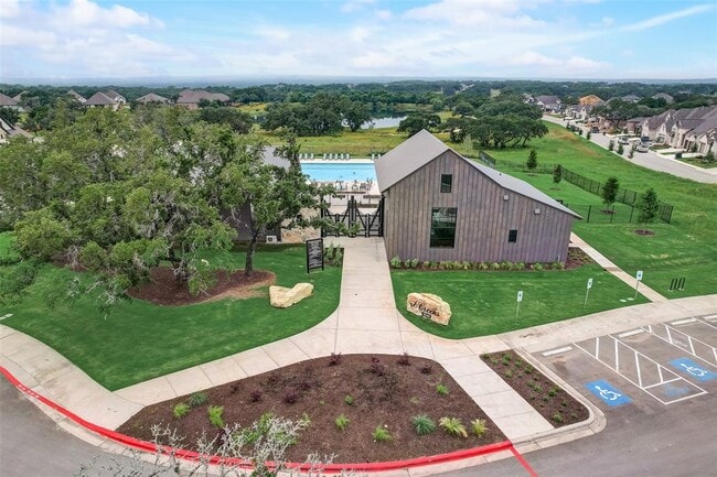 Building Photo - 222 Eagle Ford Dr