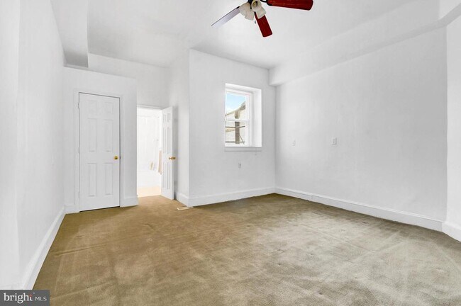 Building Photo - 1852 5th St NW