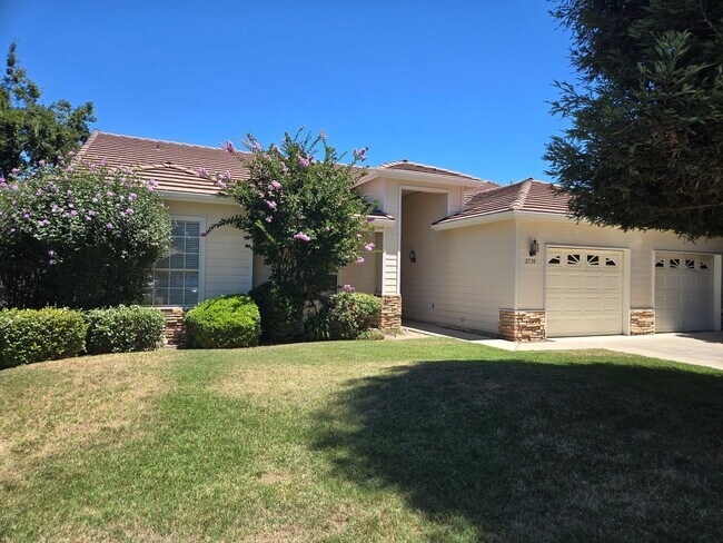 Building Photo - 2738 W Ceres Ct
