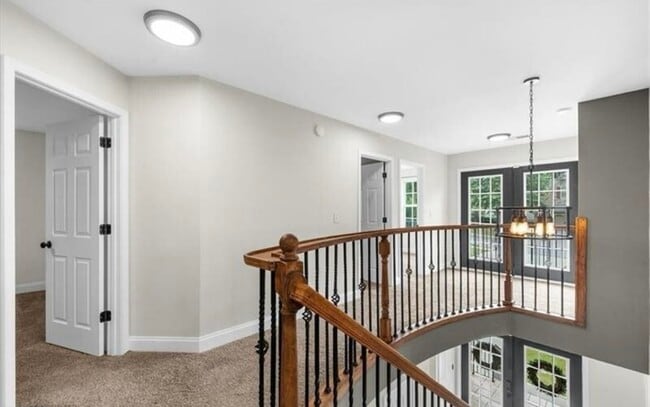 Building Photo - 164 Greenview Dr