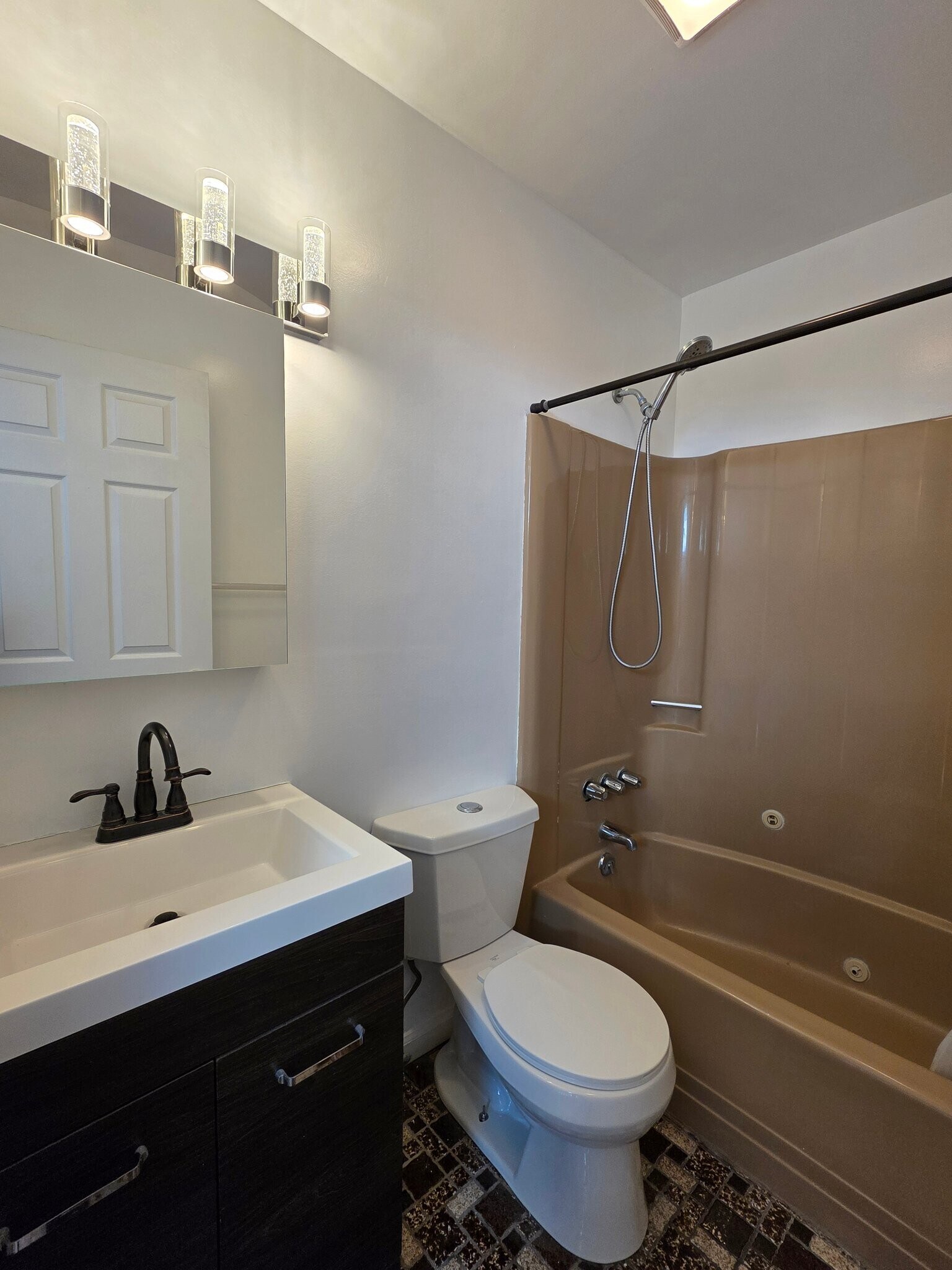 Building Photo - 362 Somerset Dr