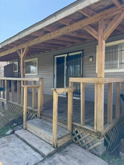 Building Photo - 9413 Merle St