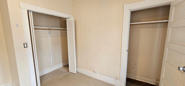 Building Photo - Spacious Gorgeous Cambridgeport 4 Bed! Ava...