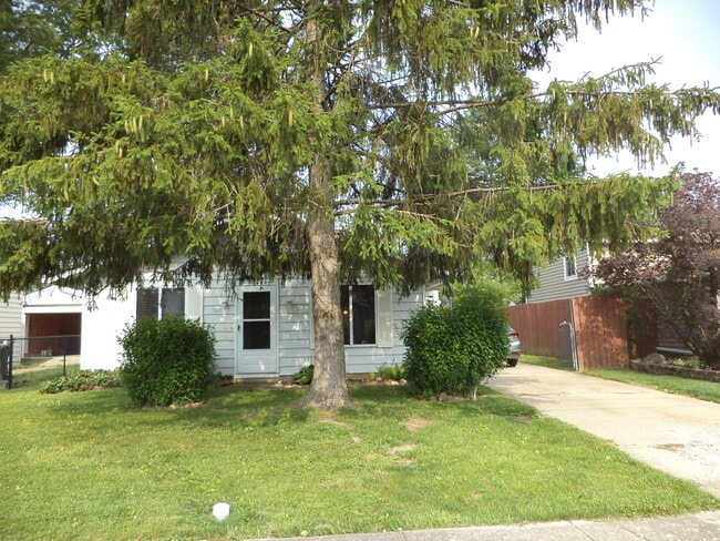 Building Photo - 5843 Lee Ave