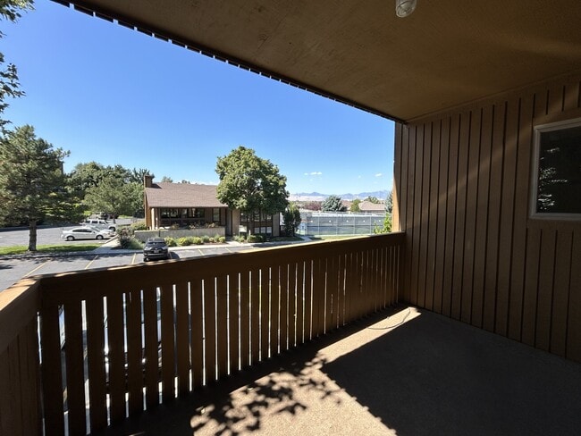 Building Photo - 662 W Jefferson Cove