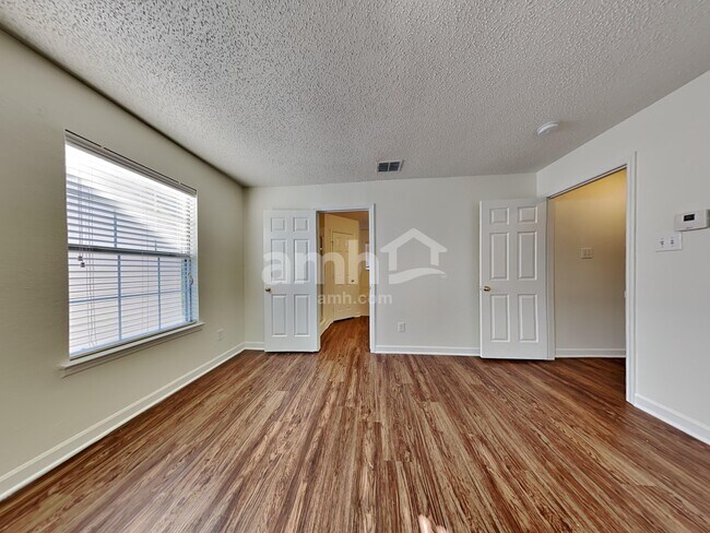 Building Photo - 5412 Big Bend Dr