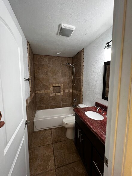 Building Photo - 82567 Avenue 48
