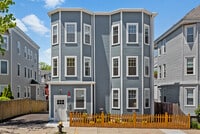 Building Photo - 2149 Dorchester Ave