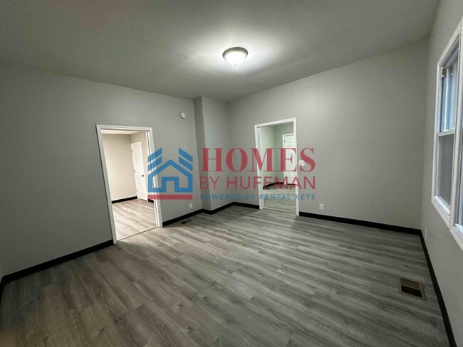 Building Photo - Two Bedroom Duplex | Updated