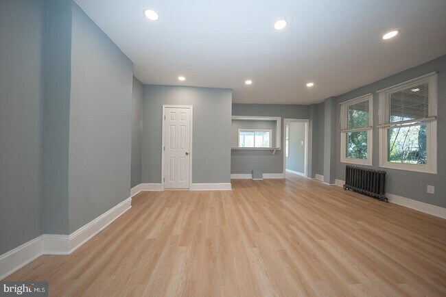 Building Photo - 732 Buck Ln