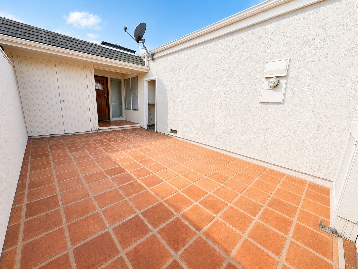 Building Photo - 6337 Caminito Andreta