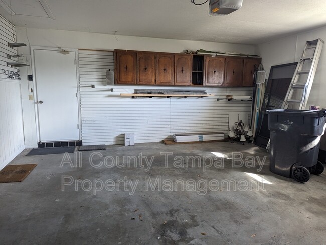 Building Photo - 3931 Venetian Way